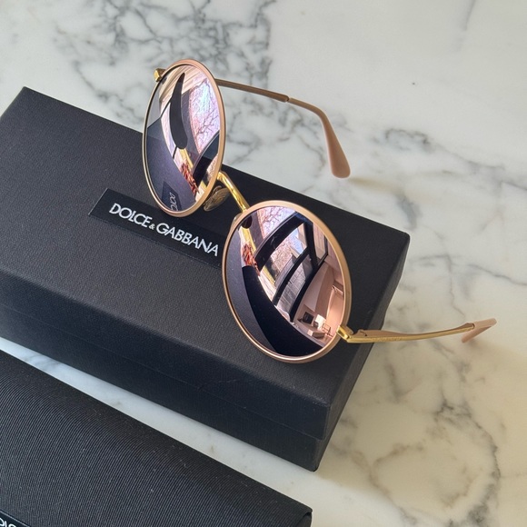 🌺Dolce&Gabbana🌺 Rose Pink Circular Sunglasses - Picture 12 of 12